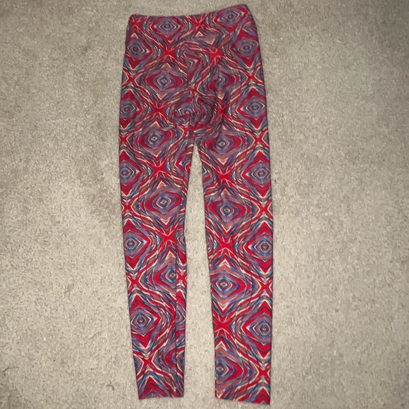 LulaRoe Red & Blue Leggings size One Size Fits All (OS) - Picture 7 of 7